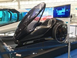 未来の車も展示