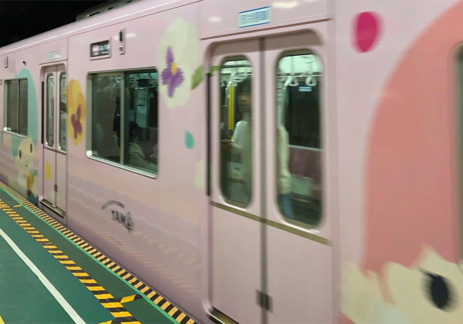 マイメロディ ラッピング車両
