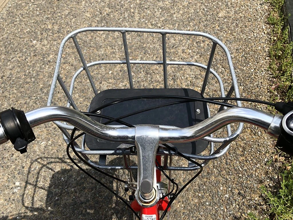 ほぼ歪んでいる前カゴ