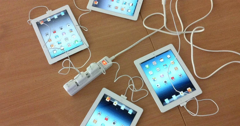 iPad充電中